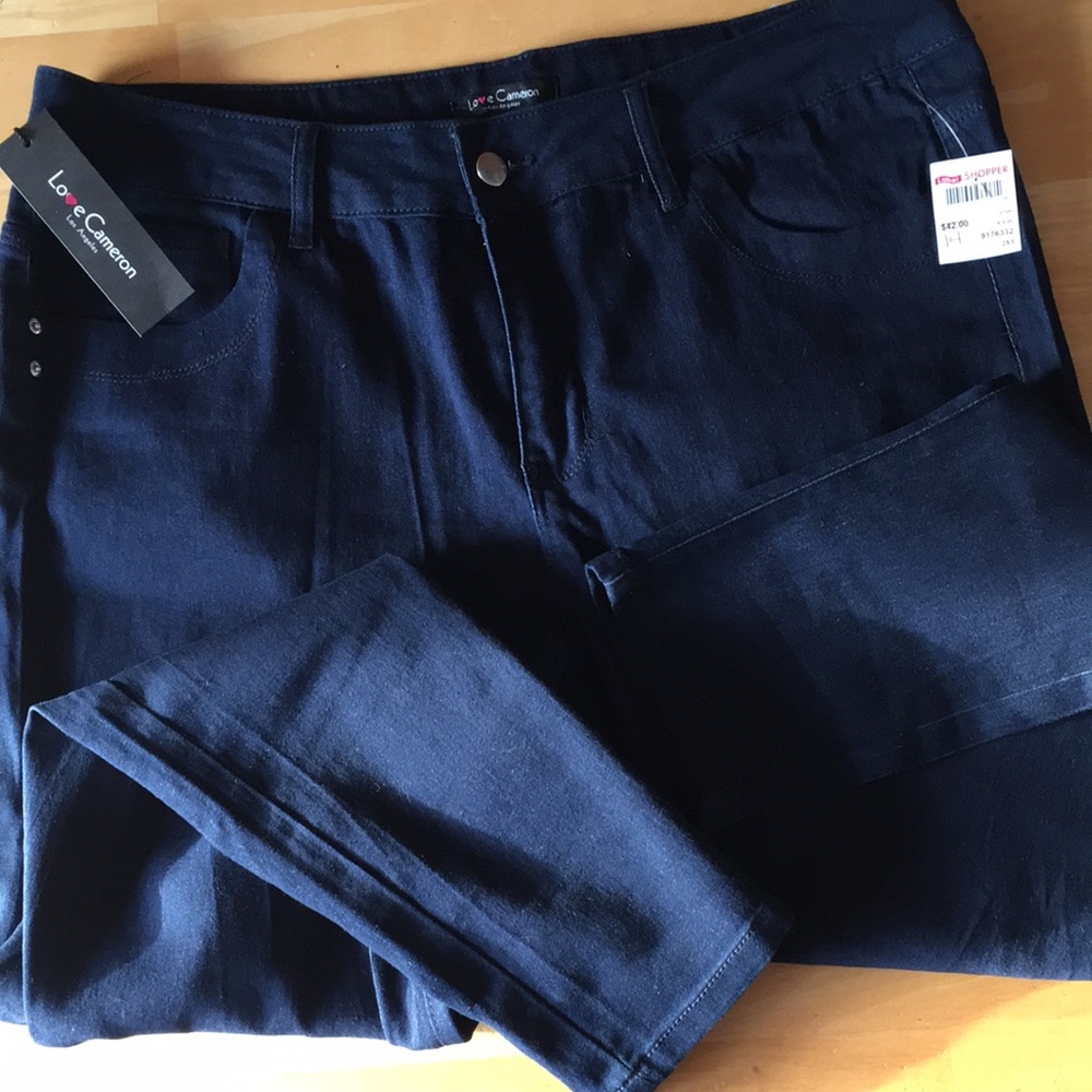 Ladies dark blue jeans